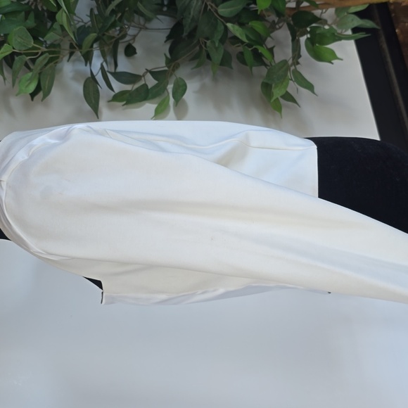 Akira Elegant Cream Satin Women's Jacket - Picture 2 of 8